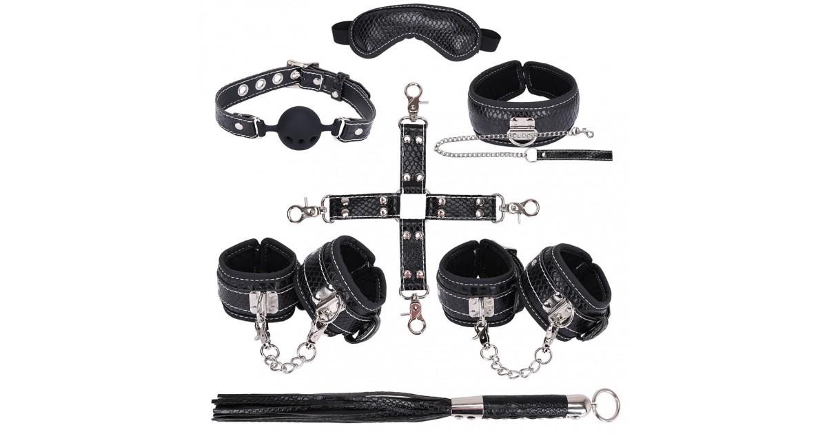 nezhnoe-komplekt-dlya-fiksatsii-kolen-kozhanie-bdsm